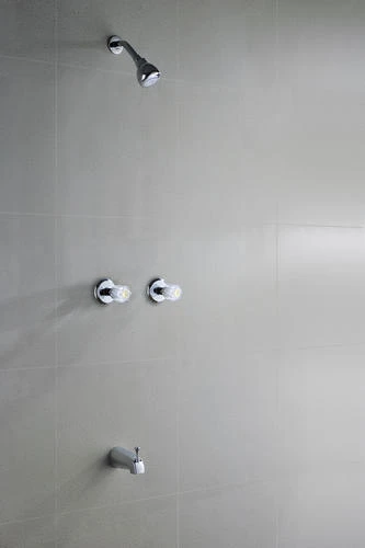 Plumb Works® Bardwell™ Two-Handle 1-Spray Polished Chrome Bathtub Shower Faucet PlumbWorks Plumb Works® Bardwell™ Two-Handle 1-Spray Polished Chrome Bathtub Shower Faucet -Plumb Works Shop 6736001 Scene 01