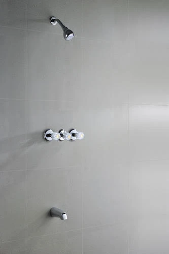 PlumbWorks Plumb Works® Bardwell™ Three-Handle 1-Spray Polished Chrome Bathtub Shower Faucet 5 PlumbWorks Plumb Works® Bardwell™ Three-Handle 1-Spray Polished Chrome Bathtub Shower Faucet - Image 3